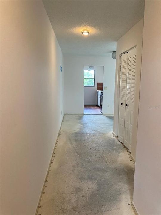 For Sale: $110,000 (2 beds, 2 baths, 1100 Square Feet)