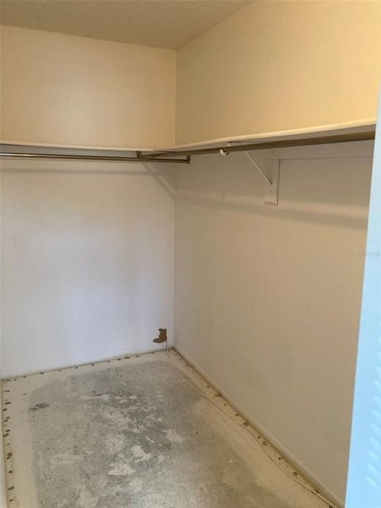 For Sale: $110,000 (2 beds, 2 baths, 1100 Square Feet)