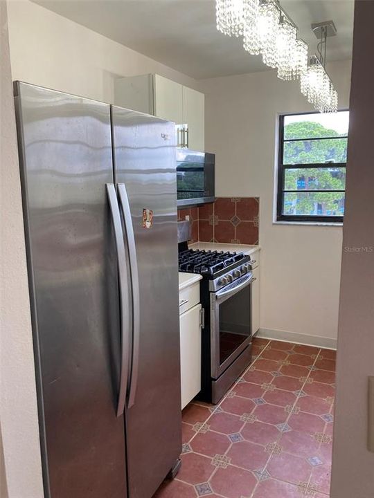 For Sale: $110,000 (2 beds, 2 baths, 1100 Square Feet)