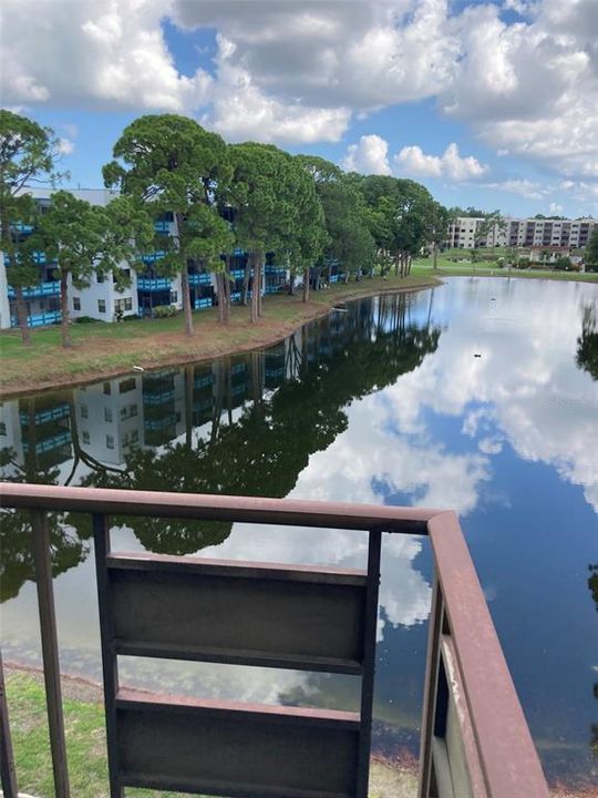 For Sale: $110,000 (2 beds, 2 baths, 1100 Square Feet)