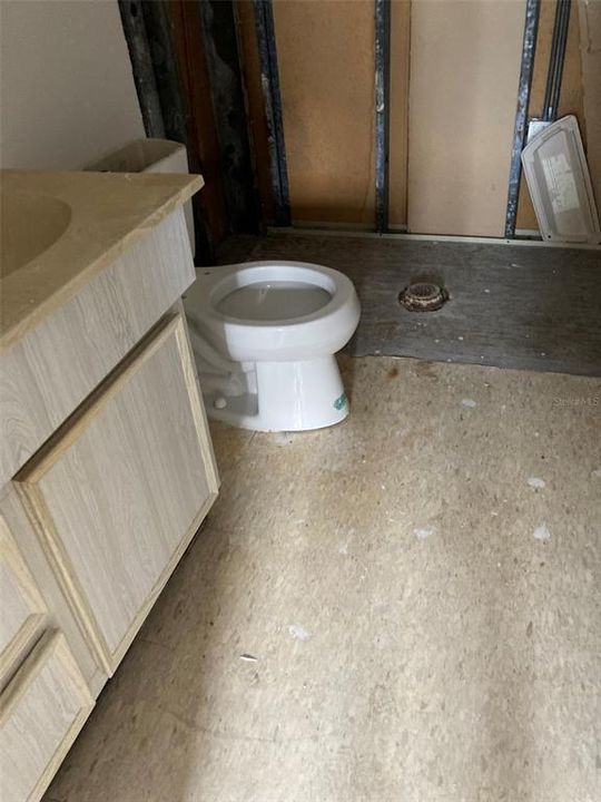 For Sale: $110,000 (2 beds, 2 baths, 1100 Square Feet)