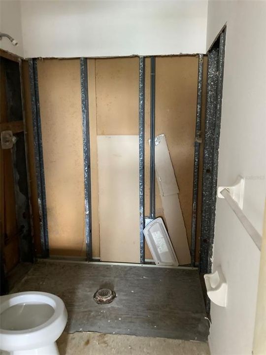 For Sale: $110,000 (2 beds, 2 baths, 1100 Square Feet)