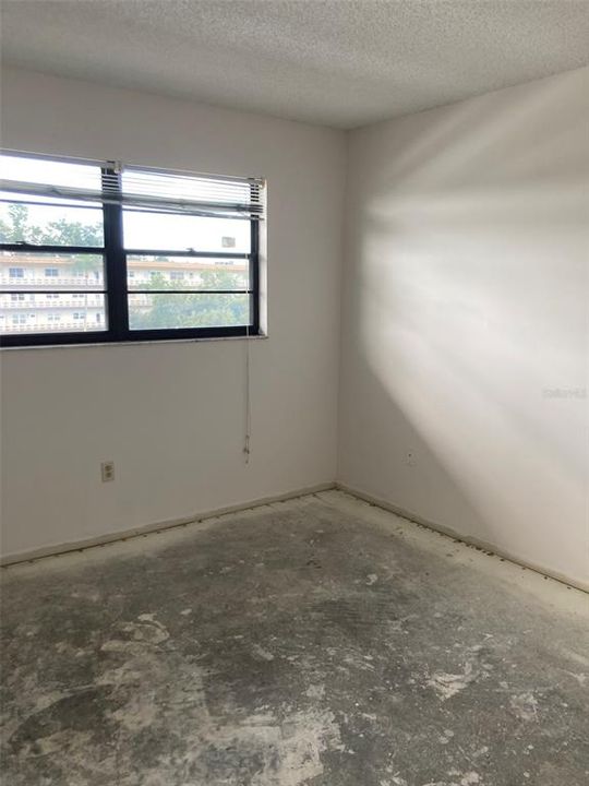 For Sale: $110,000 (2 beds, 2 baths, 1100 Square Feet)
