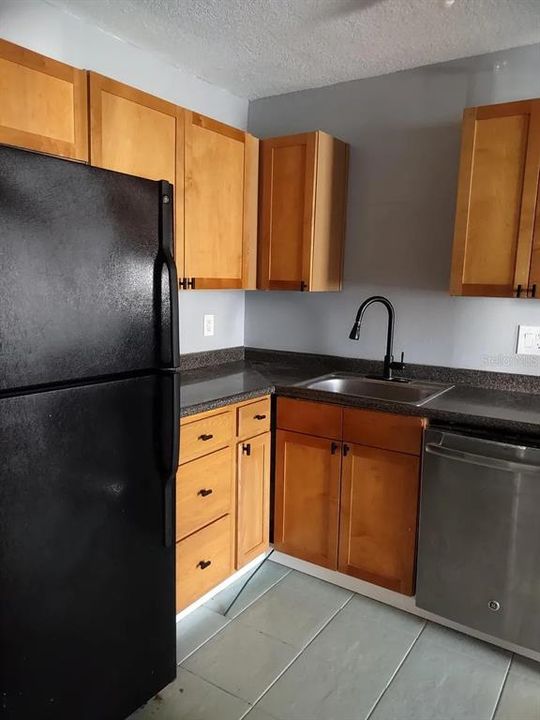 В аренду: $1,650 (1 спален, 1 ванн, 694 Квадратных фут)