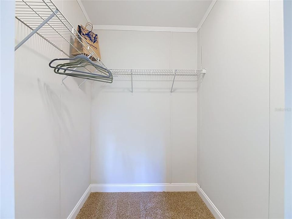 На продажу: $299,900 (3 спален, 2 ванн, 1800 Квадратных фут)