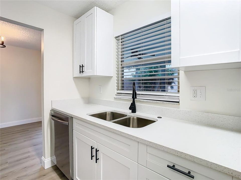В аренду: $1,800 (3 спален, 2 ванн, 1062 Квадратных фут)