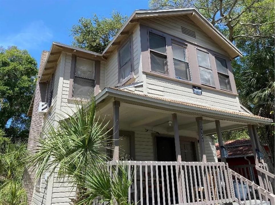 For Rent: $1,750 (3 beds, 1 baths, 2918 Square Feet)