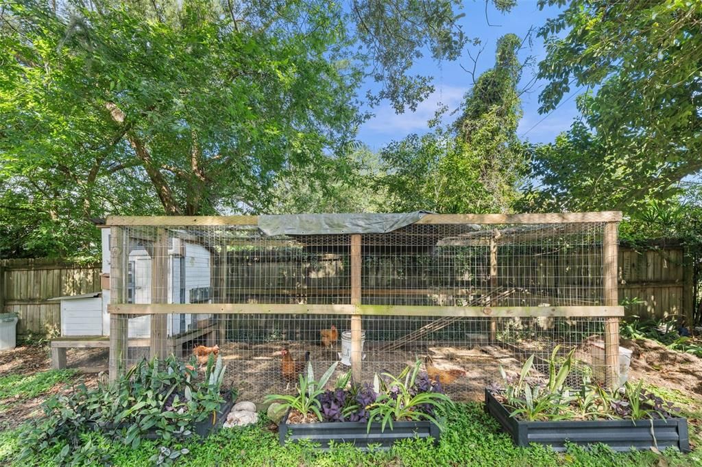 Activo con contrato: $350,000 (3 camas, 2 baños, 1652 Pies cuadrados)