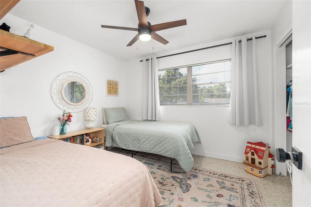Activo con contrato: $350,000 (3 camas, 2 baños, 1652 Pies cuadrados)