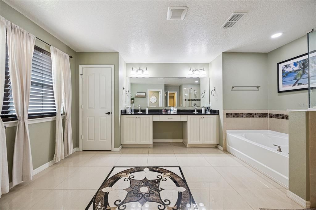 For Sale: $659,000 (5 beds, 3 baths, 3757 Square Feet)