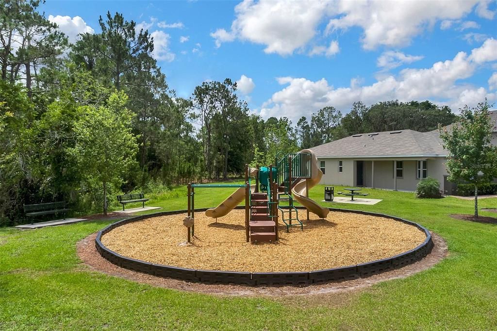 For Sale: $659,000 (5 beds, 3 baths, 3757 Square Feet)