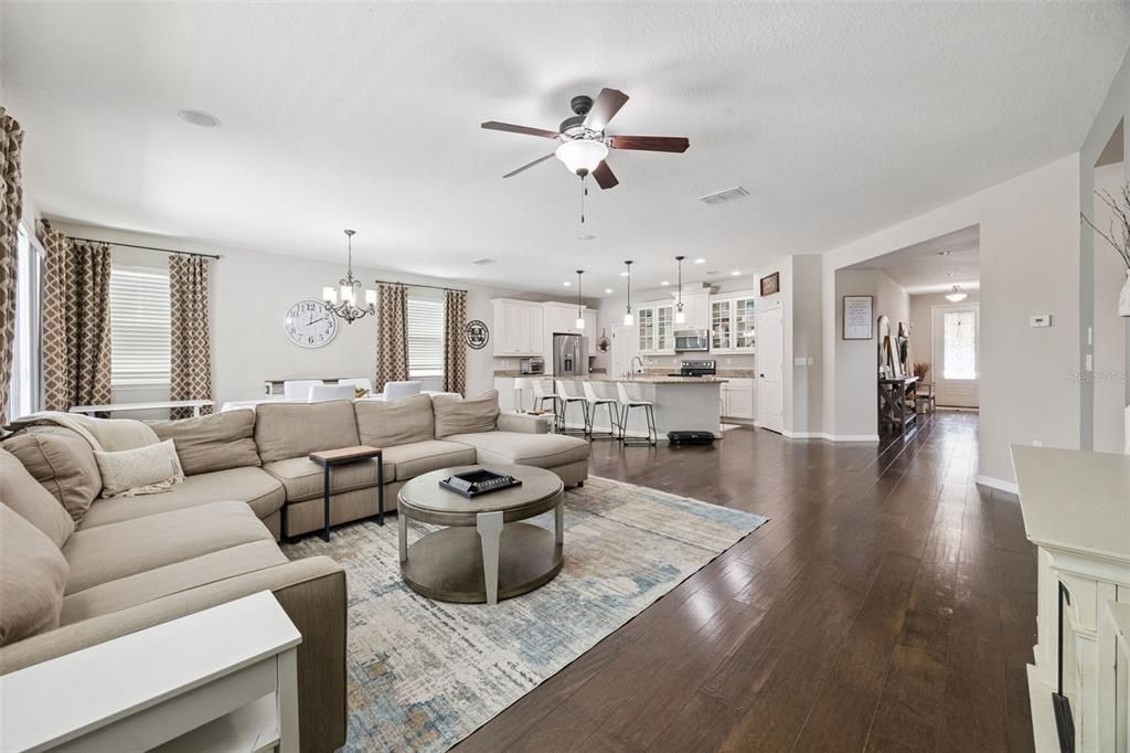 For Sale: $659,000 (5 beds, 3 baths, 3757 Square Feet)