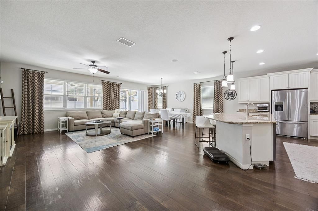 For Sale: $659,000 (5 beds, 3 baths, 3757 Square Feet)