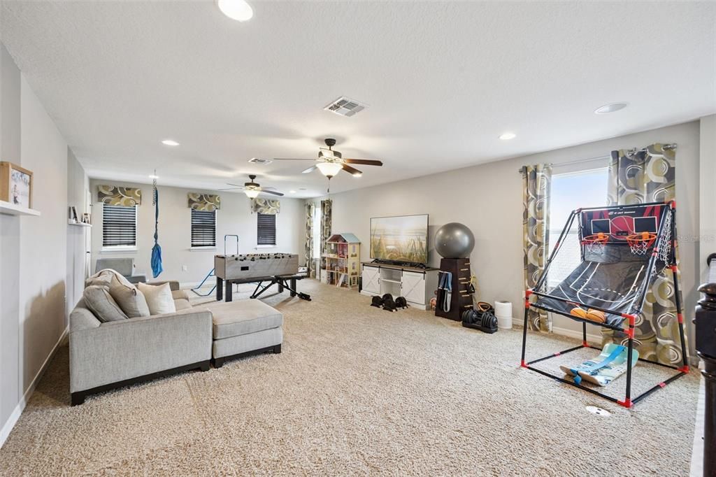 For Sale: $659,000 (5 beds, 3 baths, 3757 Square Feet)