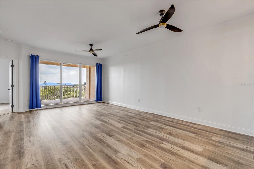 For Sale: $648,500 (2 beds, 2 baths, 1450 Square Feet)