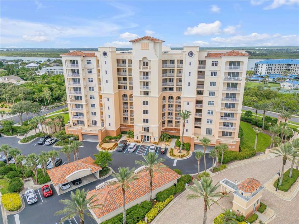For Sale: $648,500 (2 beds, 2 baths, 1450 Square Feet)