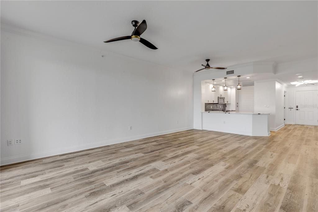 For Sale: $648,500 (2 beds, 2 baths, 1450 Square Feet)