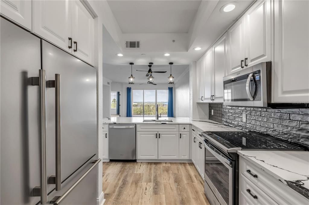 For Sale: $648,500 (2 beds, 2 baths, 1450 Square Feet)
