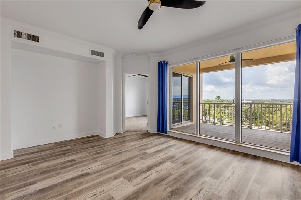 For Sale: $648,500 (2 beds, 2 baths, 1450 Square Feet)
