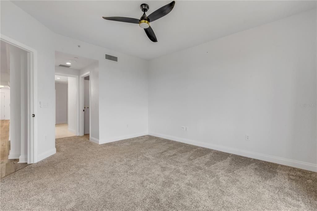 For Sale: $648,500 (2 beds, 2 baths, 1450 Square Feet)