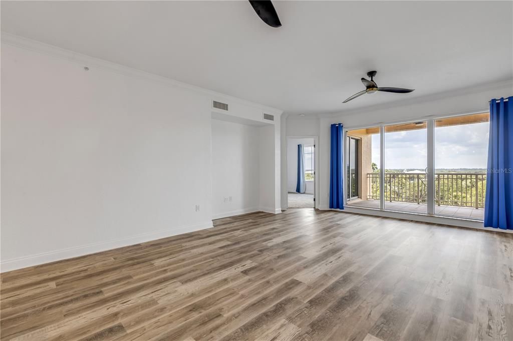 For Sale: $648,500 (2 beds, 2 baths, 1450 Square Feet)