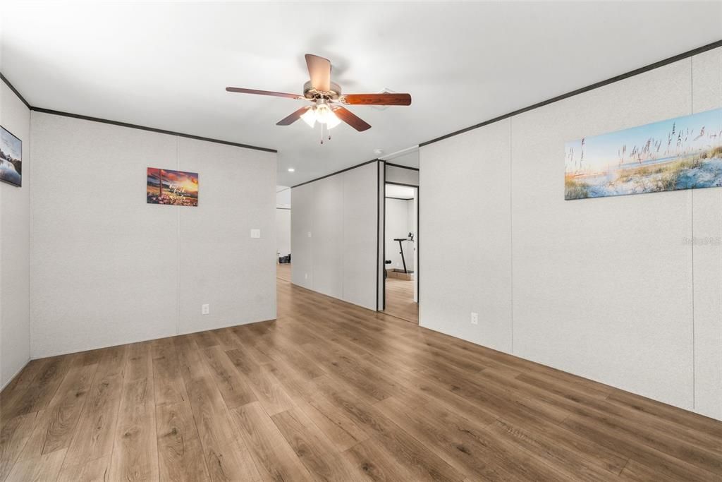 En Venta: $365,000 (3 camas, 2 baños, 1600 Pies cuadrados)