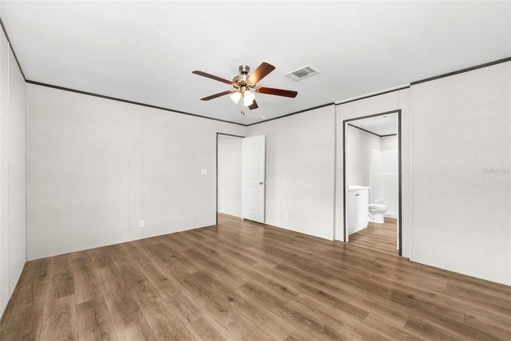En Venta: $365,000 (3 camas, 2 baños, 1600 Pies cuadrados)