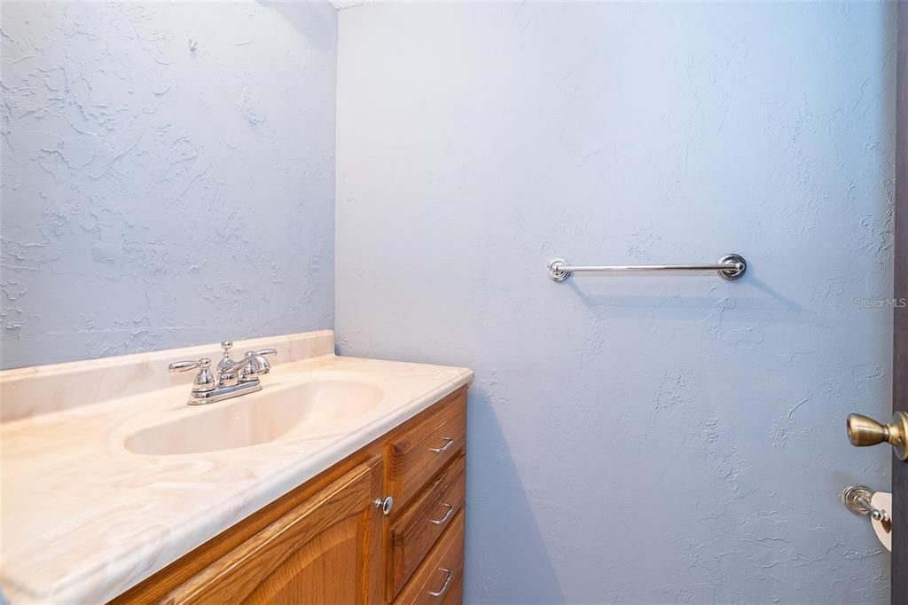 For Sale: $175,000 (2 beds, 2 baths, 1210 Square Feet)
