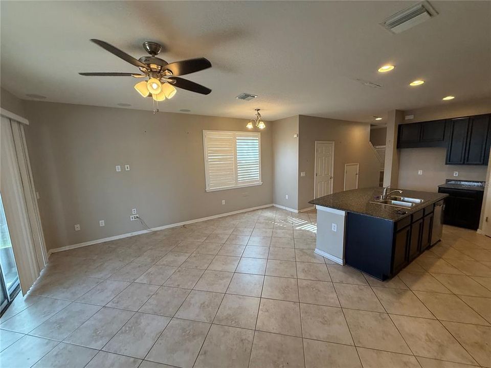 For Sale: $231,000 (3 beds, 2 baths, 1576 Square Feet)