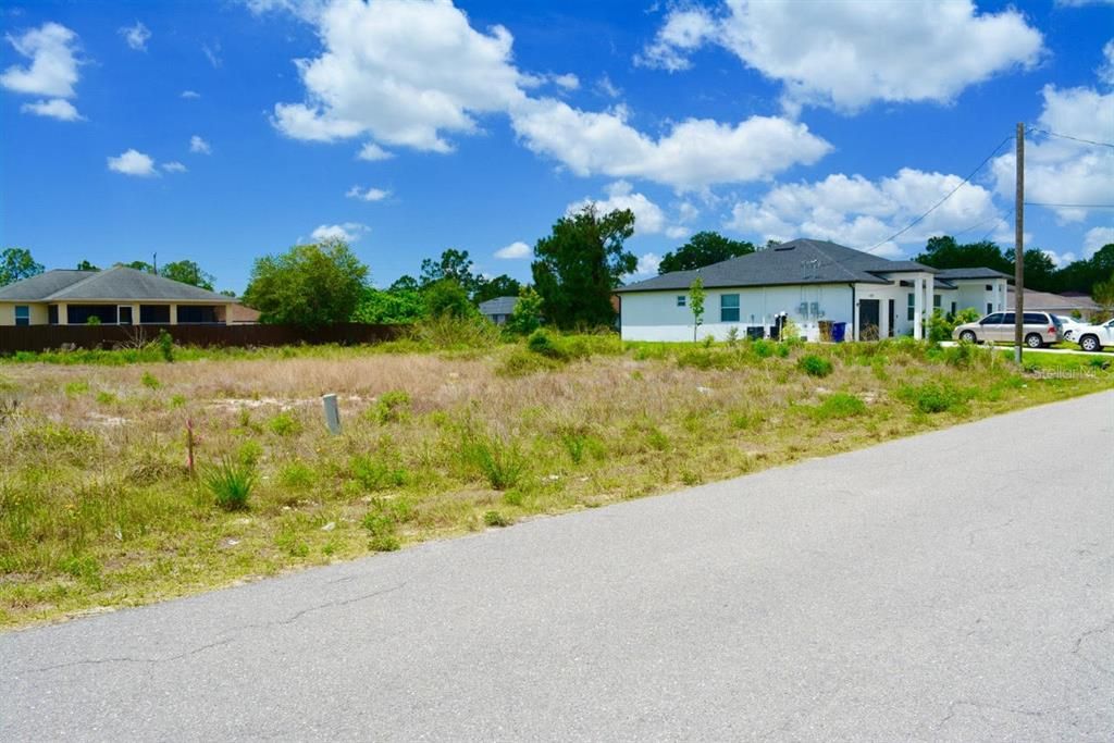 待售: $59,800 (0.28 acres)