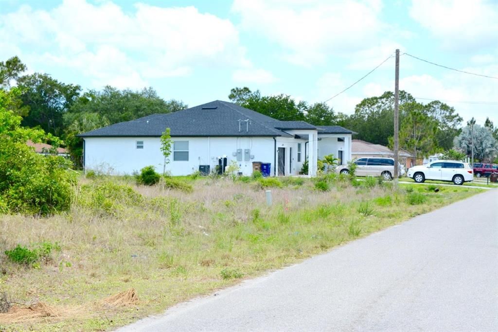 待售: $59,800 (0.28 acres)