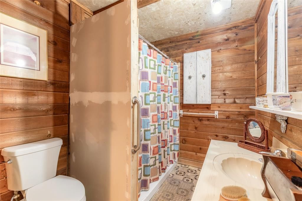 For Sale: $174,900 (2 beds, 1 baths, 1134 Square Feet)