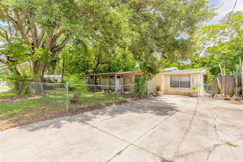 For Sale: $174,900 (2 beds, 1 baths, 1134 Square Feet)