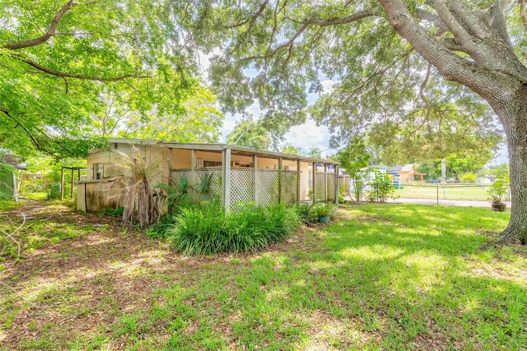 For Sale: $174,900 (2 beds, 1 baths, 1134 Square Feet)