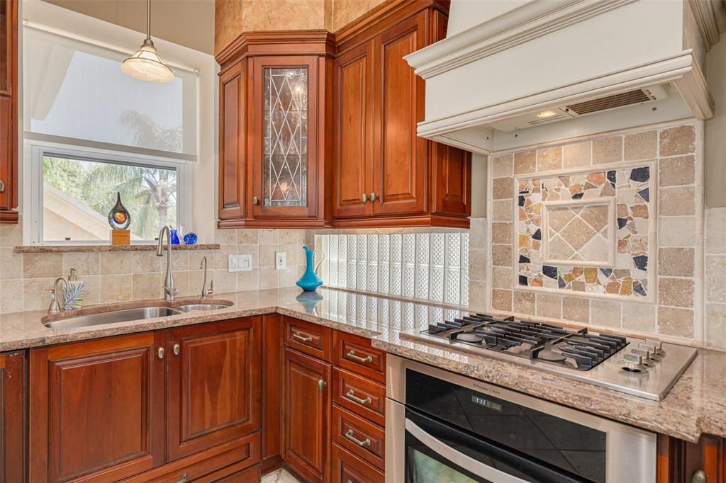 : $875,000 (3 спален, 2 ванн, 2190 Квадратных фут)