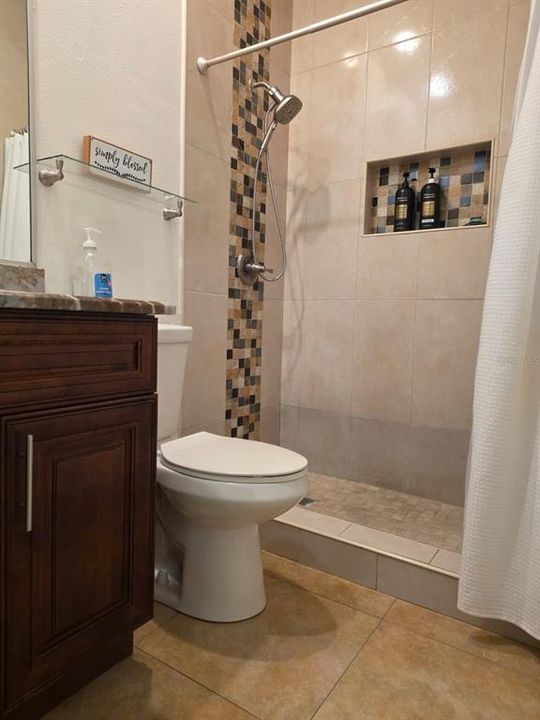На продажу: $499,999 (4 спален, 2 ванн, 1979 Квадратных фут)
