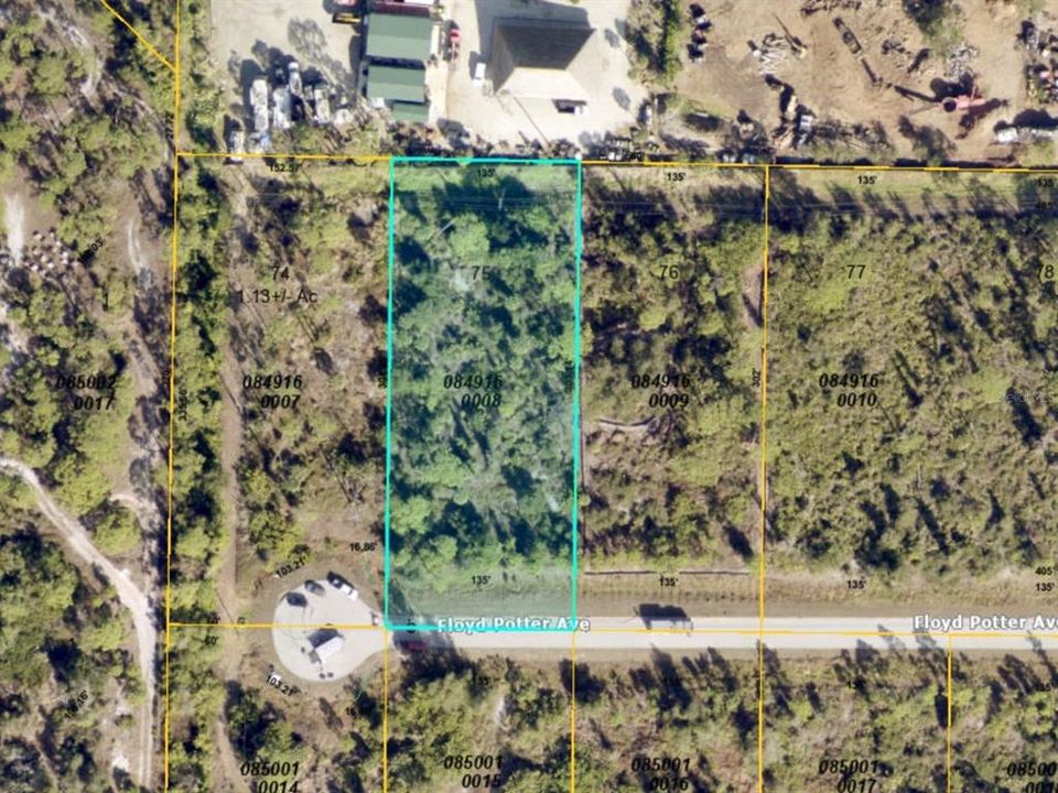 En Venta: $220,000 (0.94 acres)
