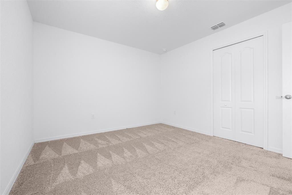 For Sale: $319,900 (3 beds, 2 baths, 1600 Square Feet)