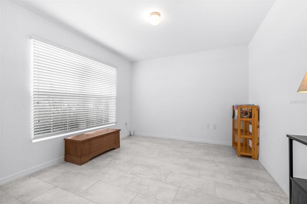 For Sale: $319,900 (3 beds, 2 baths, 1600 Square Feet)
