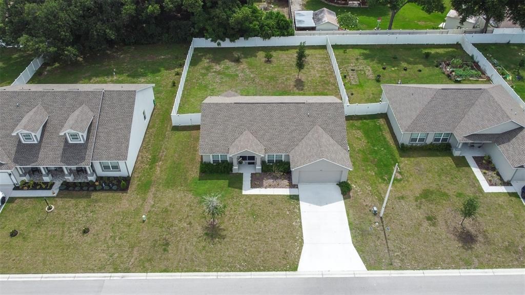 For Sale: $319,900 (3 beds, 2 baths, 1600 Square Feet)