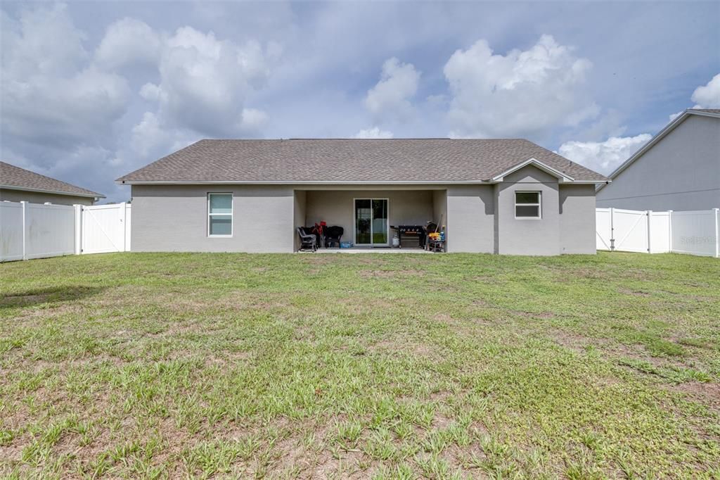 For Sale: $319,900 (3 beds, 2 baths, 1600 Square Feet)