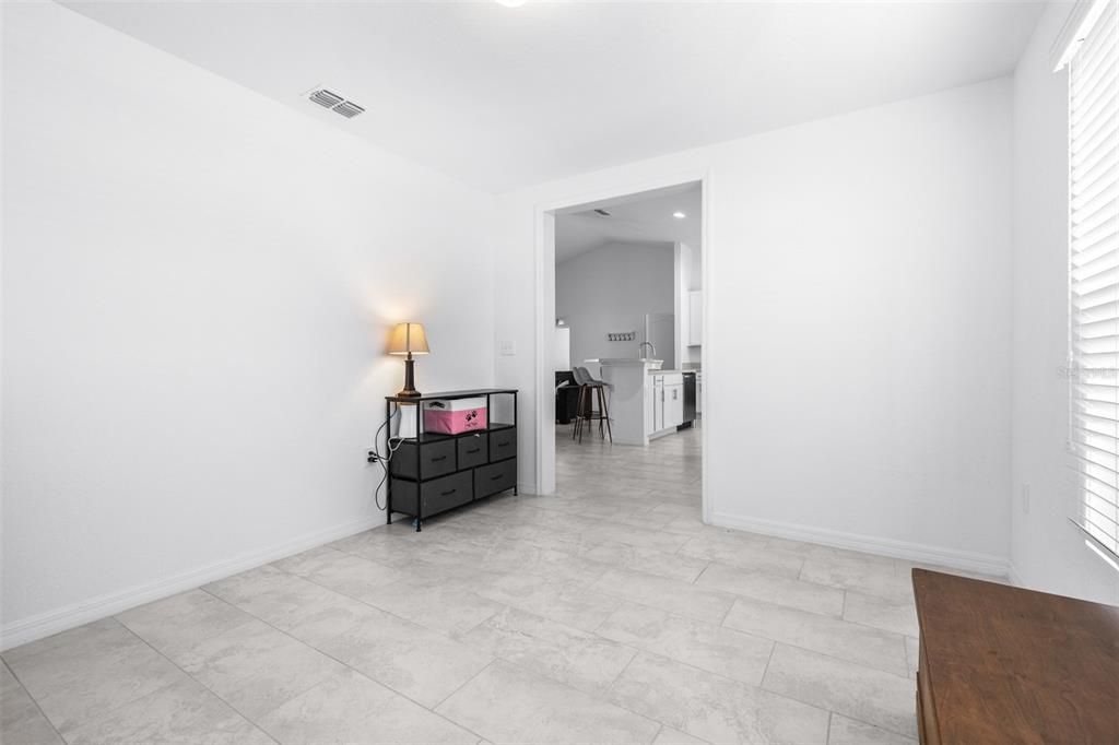 For Sale: $319,900 (3 beds, 2 baths, 1600 Square Feet)