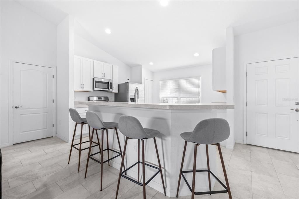 For Sale: $319,900 (3 beds, 2 baths, 1600 Square Feet)