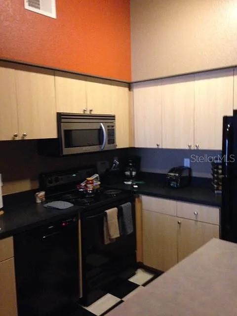 В аренду: $1,850 (1 спален, 1 ванн, 782 Квадратных фут)