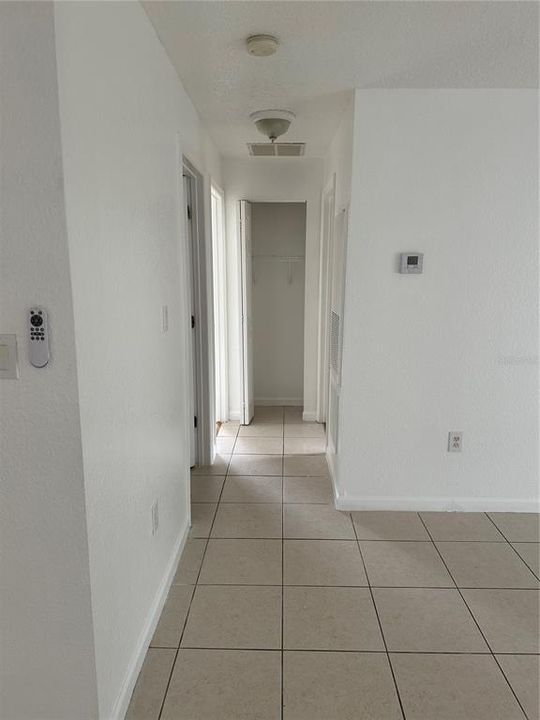 В аренду: $1,850 (3 спален, 2 ванн, 1102 Квадратных фут)