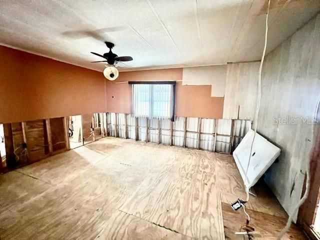 На продажу: $50,000 (2 спален, 2 ванн, 1370 Квадратных фут)