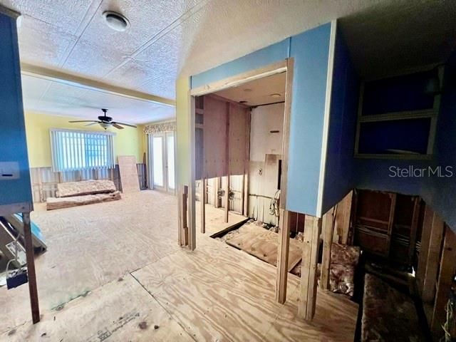 На продажу: $50,000 (2 спален, 2 ванн, 1370 Квадратных фут)