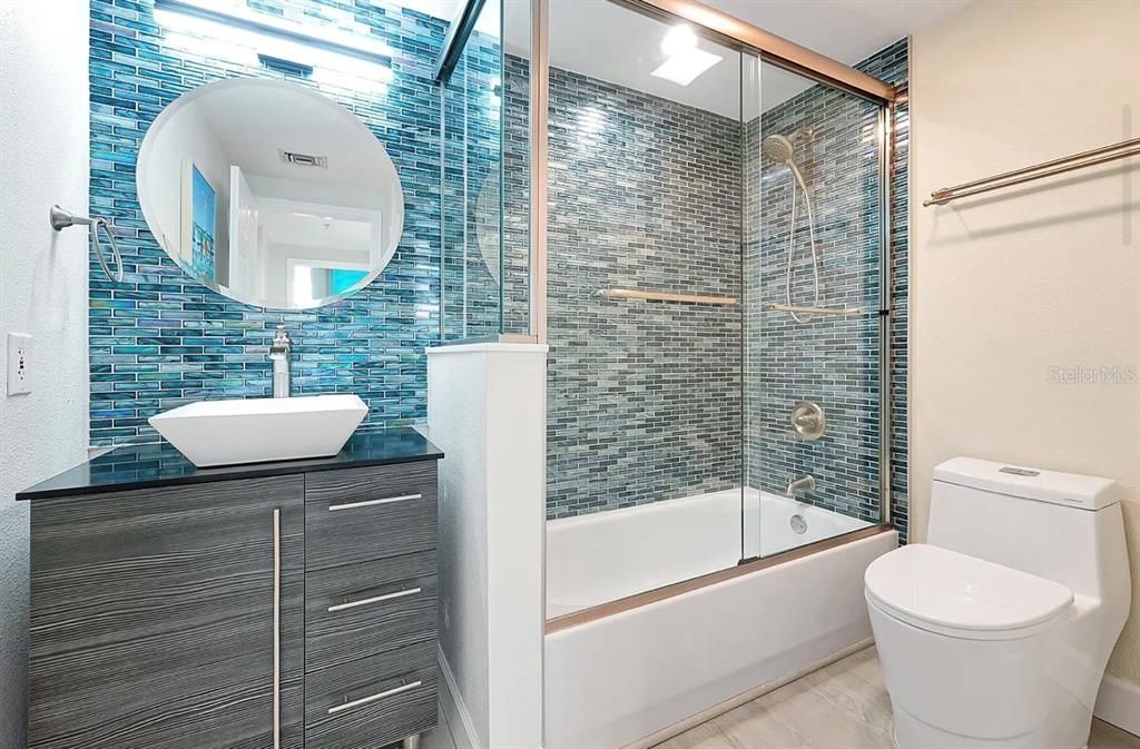 For Rent: $2,950 (2 beds, 2 baths, 1148 Square Feet)