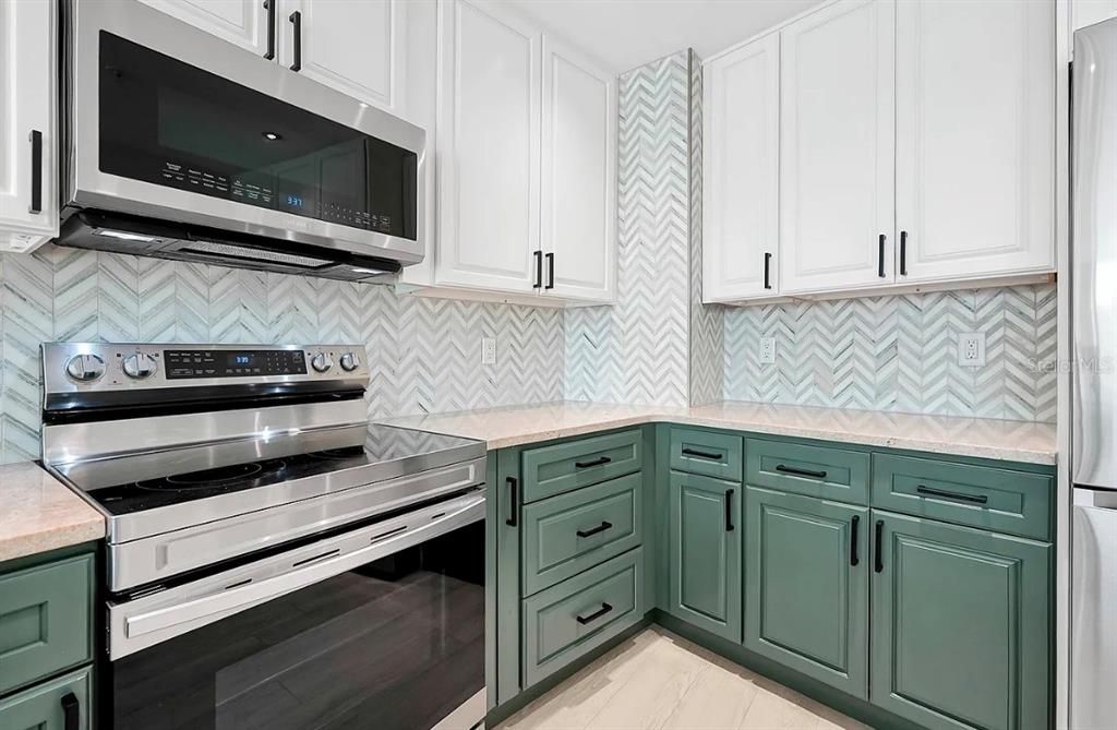 For Rent: $2,950 (2 beds, 2 baths, 1148 Square Feet)