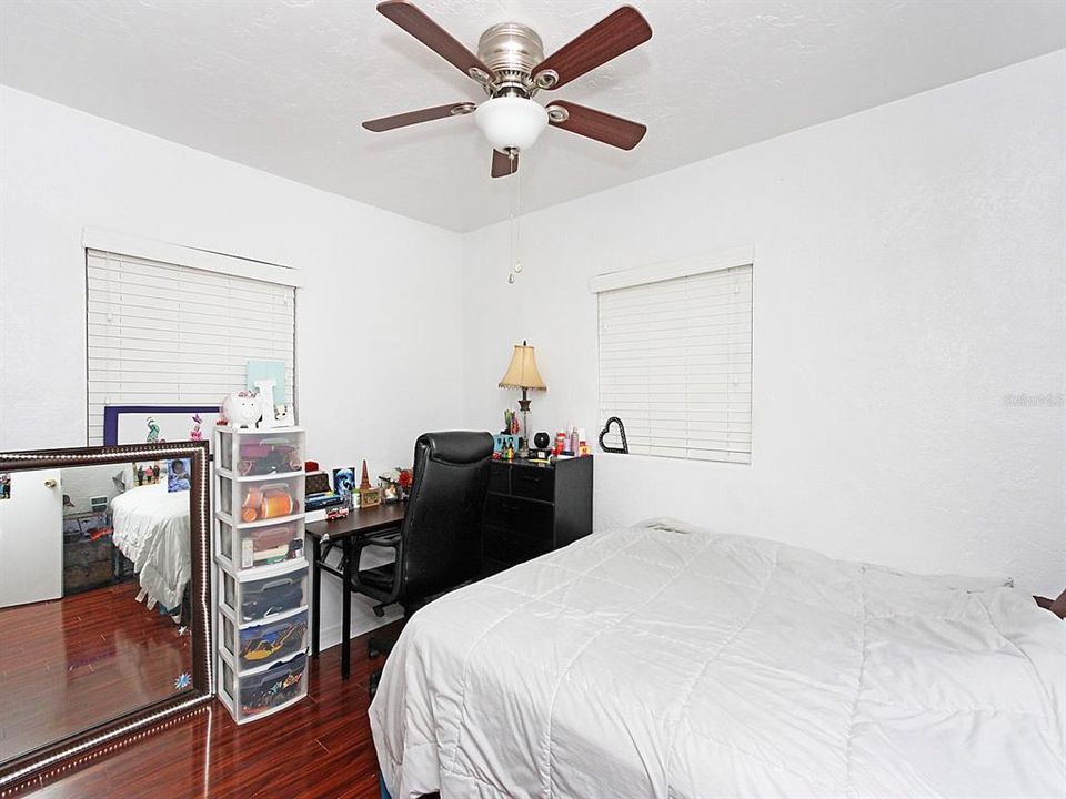 En Venta: $227,900 (3 camas, 1 baños, 1172 Pies cuadrados)